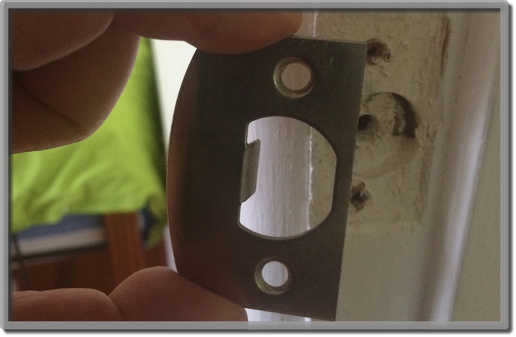 how to replace door handle